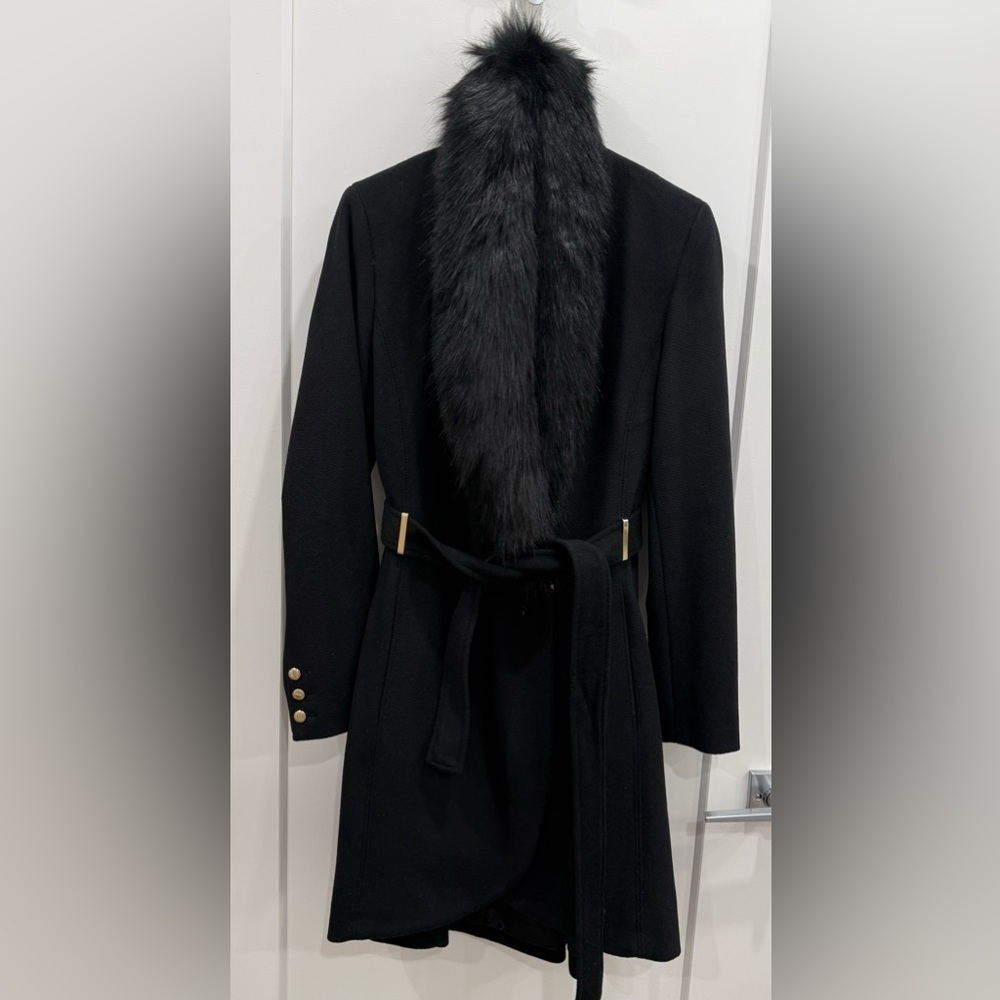 Calvin Klein Woman’s Black Wool Blend Belted Coat with Faux Fur Collar Size 10